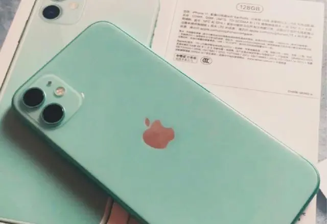 不吹不黑，64G版本的iPhone11上手300天后：聊聊我的心里话！