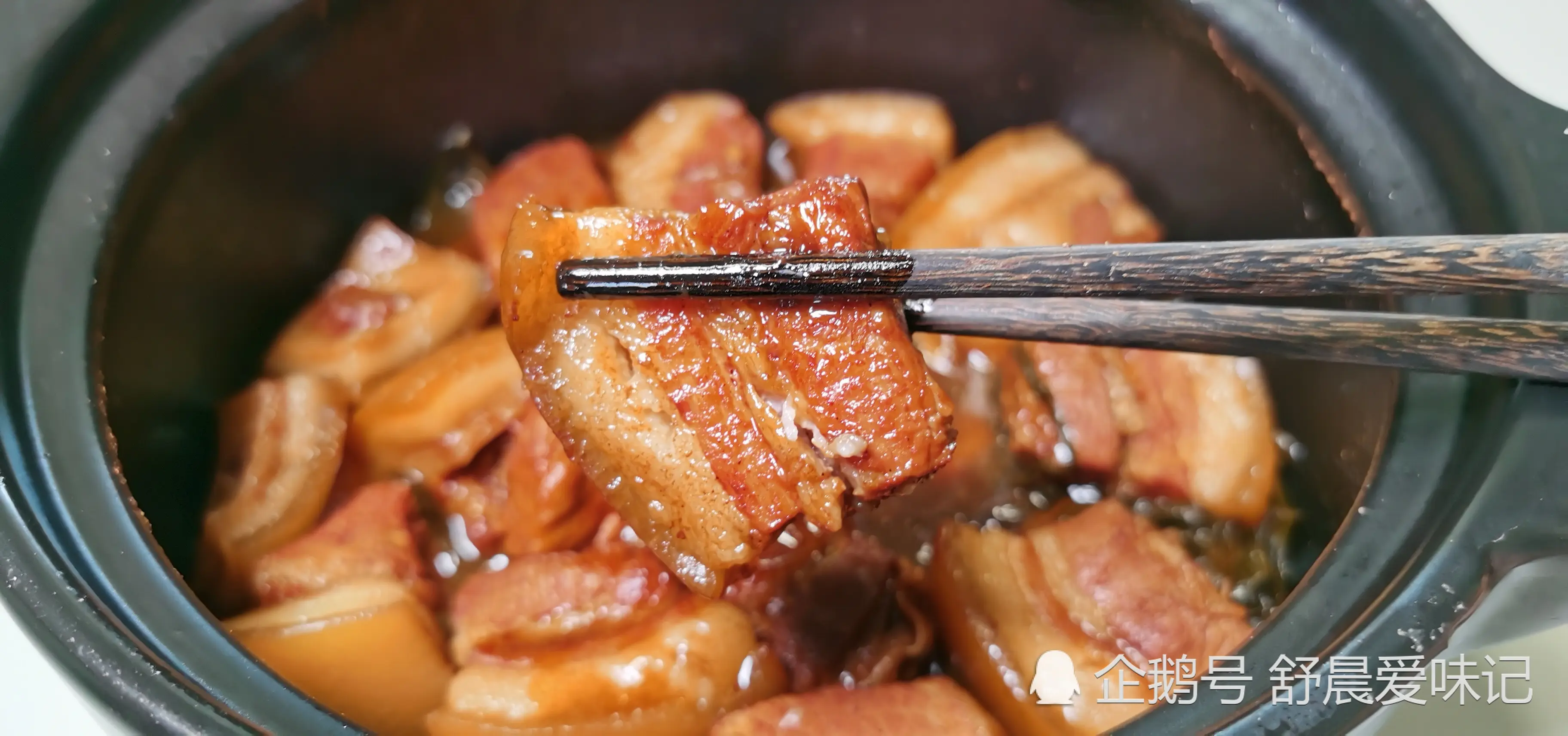 红烧肉百吃不厌的做法，不用炒糖色，色泽红润有食欲，看着就好吃