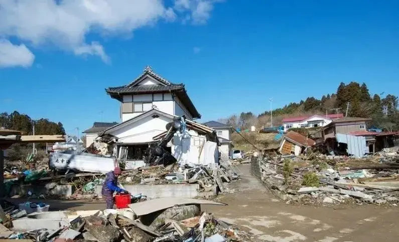 日本人多地少为什么还能一家一栋房？