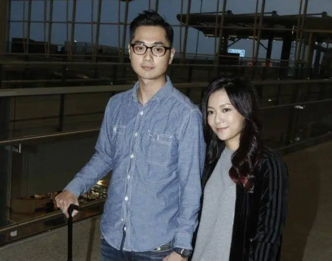 恭喜！37岁TVB小生下月将完婚，过大礼豪赠金猪给未婚妻