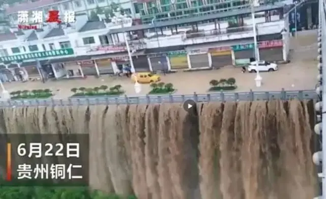 人财两空？小心！这样做变成泡水车！史上最全雨季行车锦囊