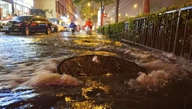 人财两空？小心！这样做变成泡水车！史上最全雨季行车锦囊