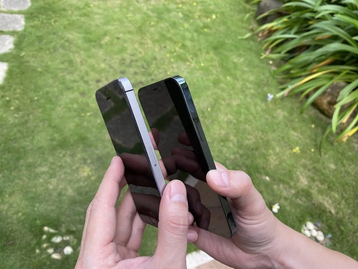 iPhone 12 深海藍開箱：夜拍攝影、5G測試和使用心得