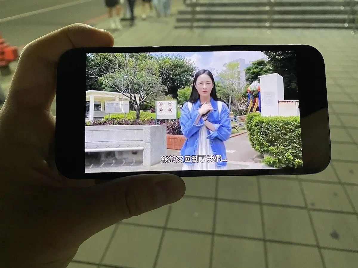 iPhone 12 深海藍開箱：夜拍攝影、5G測試和使用心得