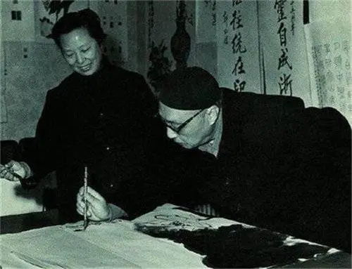 他清理倉庫垃圾，無意撿到一張“請假條”，珍藏3年後成鎮館之寶