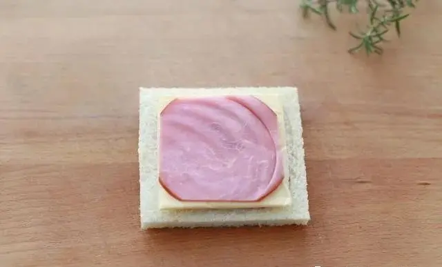 火腿西多士早餐
