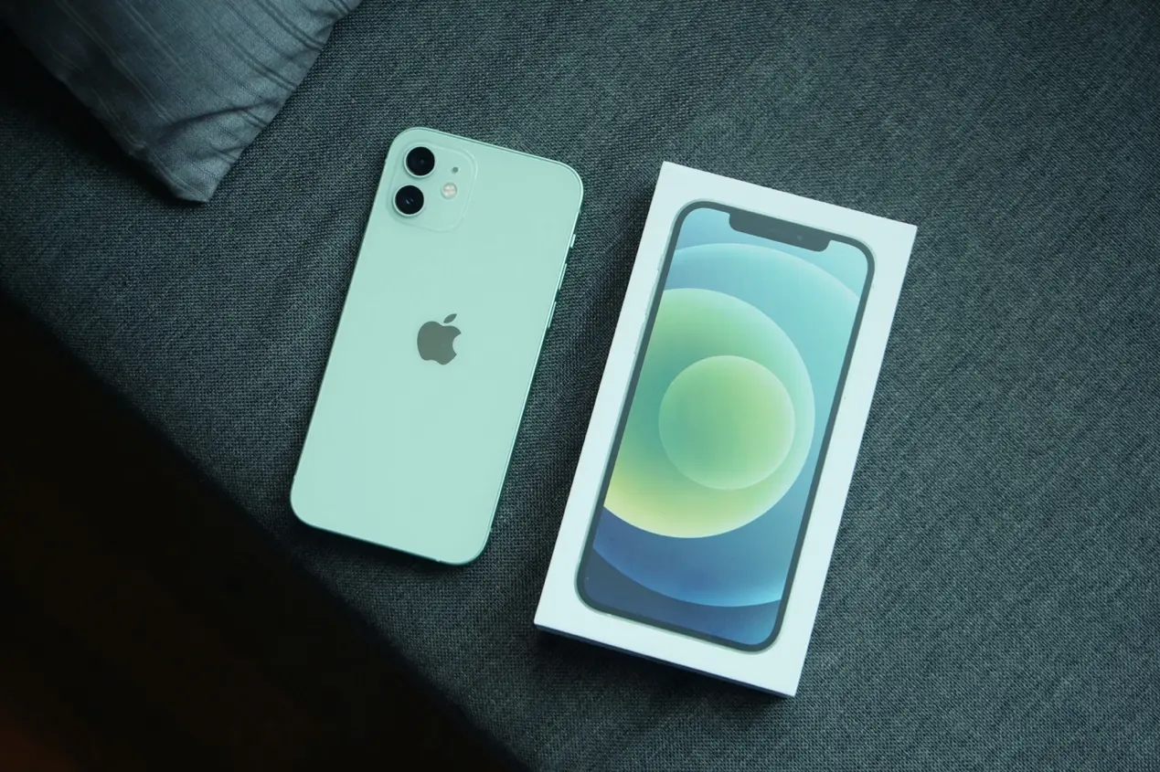 用了兩週iPhone 12，這幾點我想和你分享：續航信號配件
