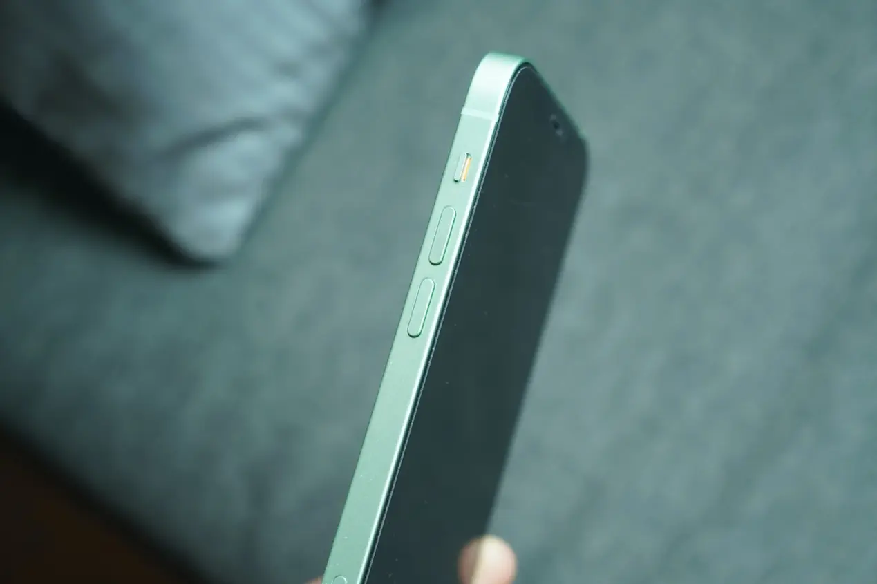 用了兩週iPhone 12，這幾點我想和你分享：續航信號配件
