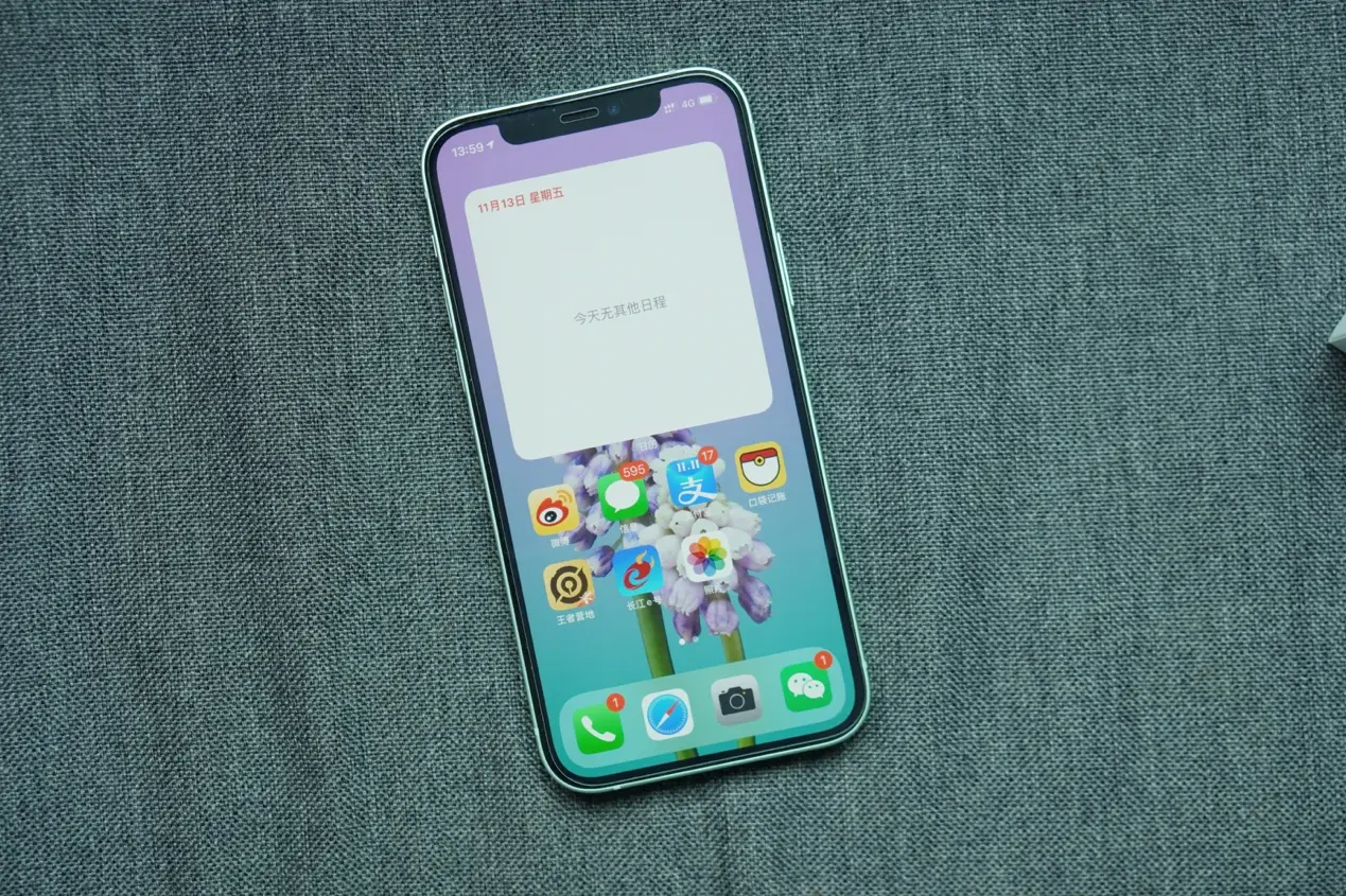 用了兩週iPhone 12，這幾點我想和你分享：續航信號配件