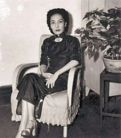 1949年后实行一夫一妻，那姨太太如何处置？解决方案让现代人羡慕