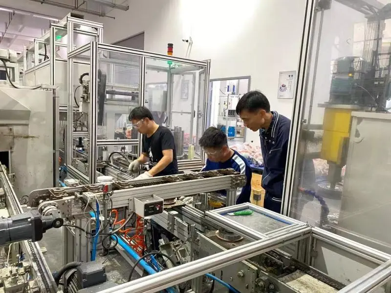 他们是特斯拉连续降价的“幕后推手”，打造中国的新能源汽车供应链