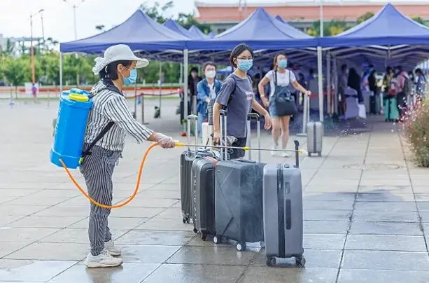 教育部通知，各地中小学寒假“提前”，为遏制疫情，要取消春运？