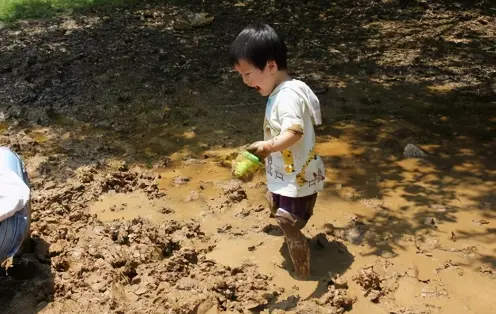 妈妈和奶奶谁适合带娃？家里这个人带娃更合适，带出来的娃更聪明