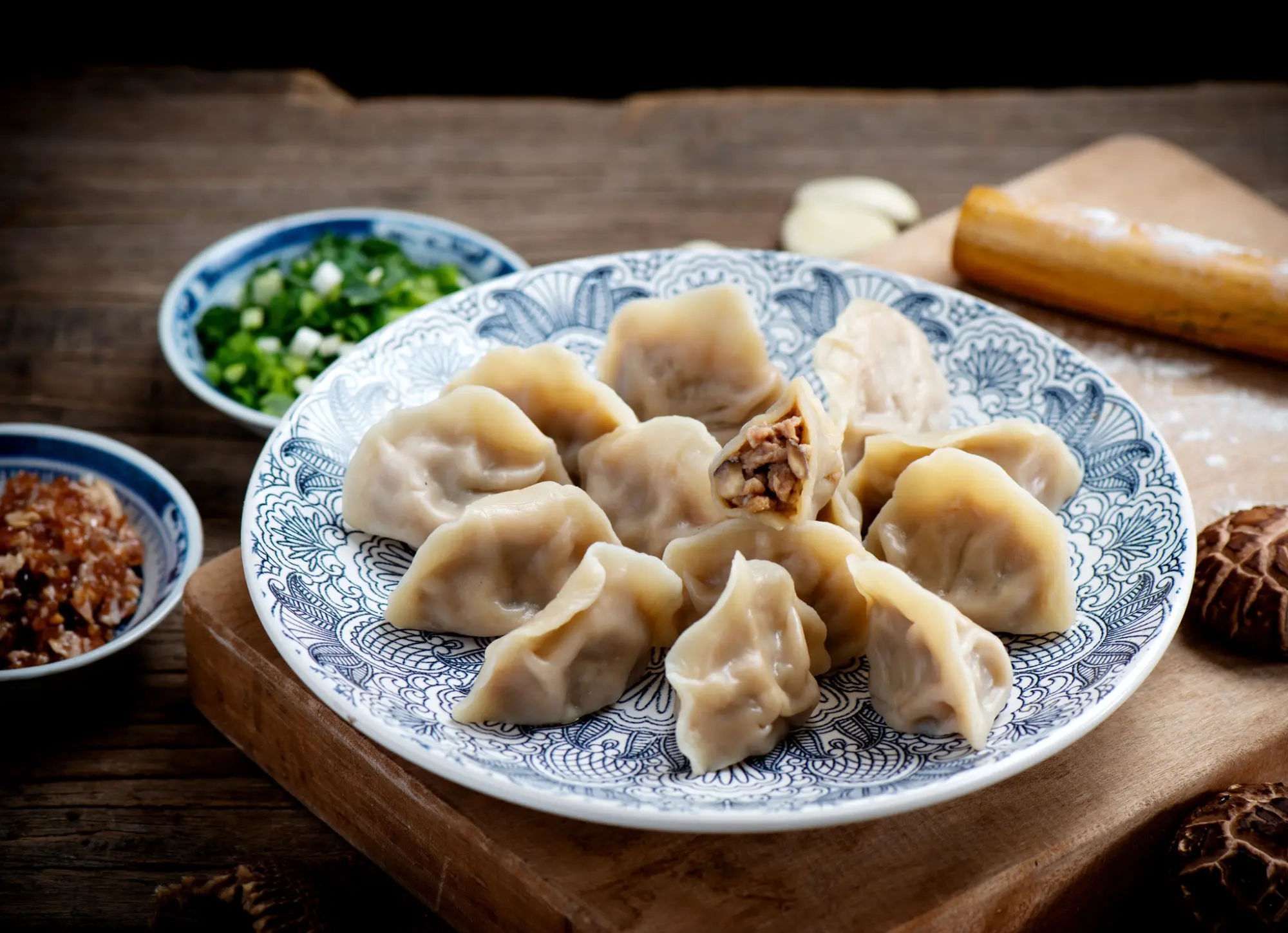 煮饺子时，万万不可水开就下锅，多加这1步，饺子好吃不破皮