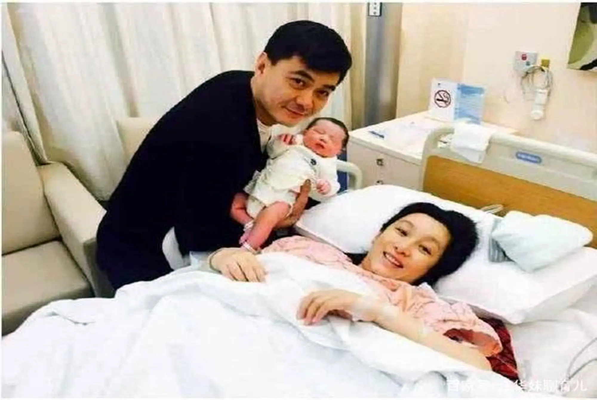 秦海璐37岁高龄生下“巨婴症”儿子，5年过去，儿子如今令人欣慰