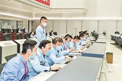 “嫦五”组合体成功分离