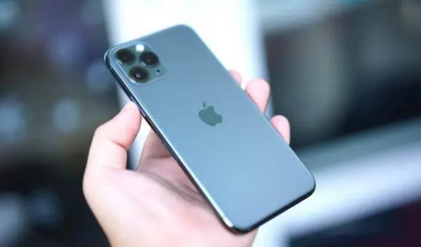 iPhone11 Pro大幅降价，对比12 Pro，哪款更值得？