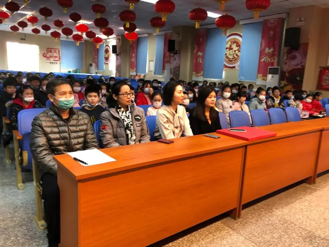 通州二中新京报小记者站成立 一线记者现场传授写作技巧