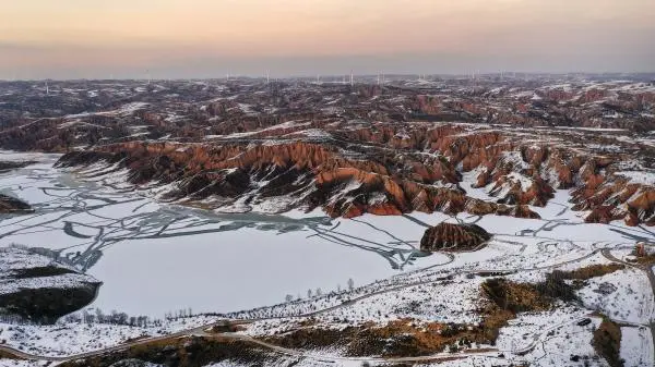 雪后初霁的黄土高原