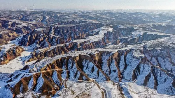 雪后初霁的黄土高原