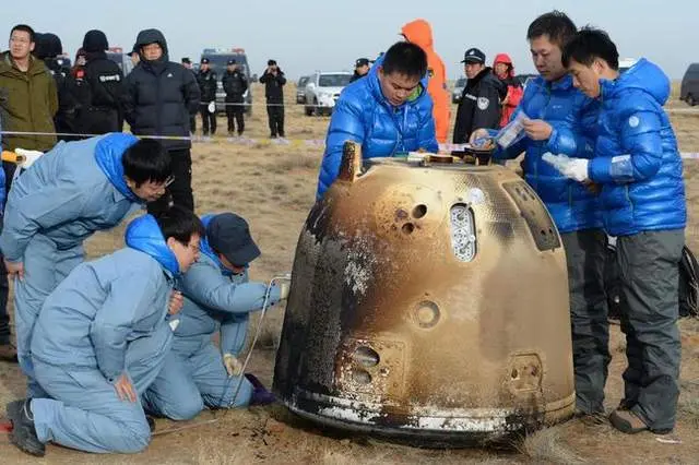 中日王牌探测器谁更强？隼鸟二号采样返回，嫦娥五号落月挖土！