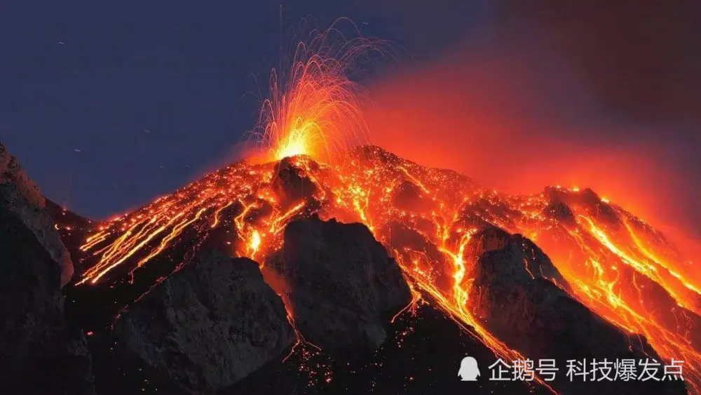 7月仅仅过去了一周，日本火山喷发2次，8300米的灰烬遮天蔽日！