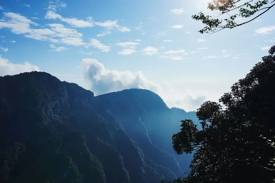 天秤座12月运势，要学会独立思考，建立自我追求，才会更进一步