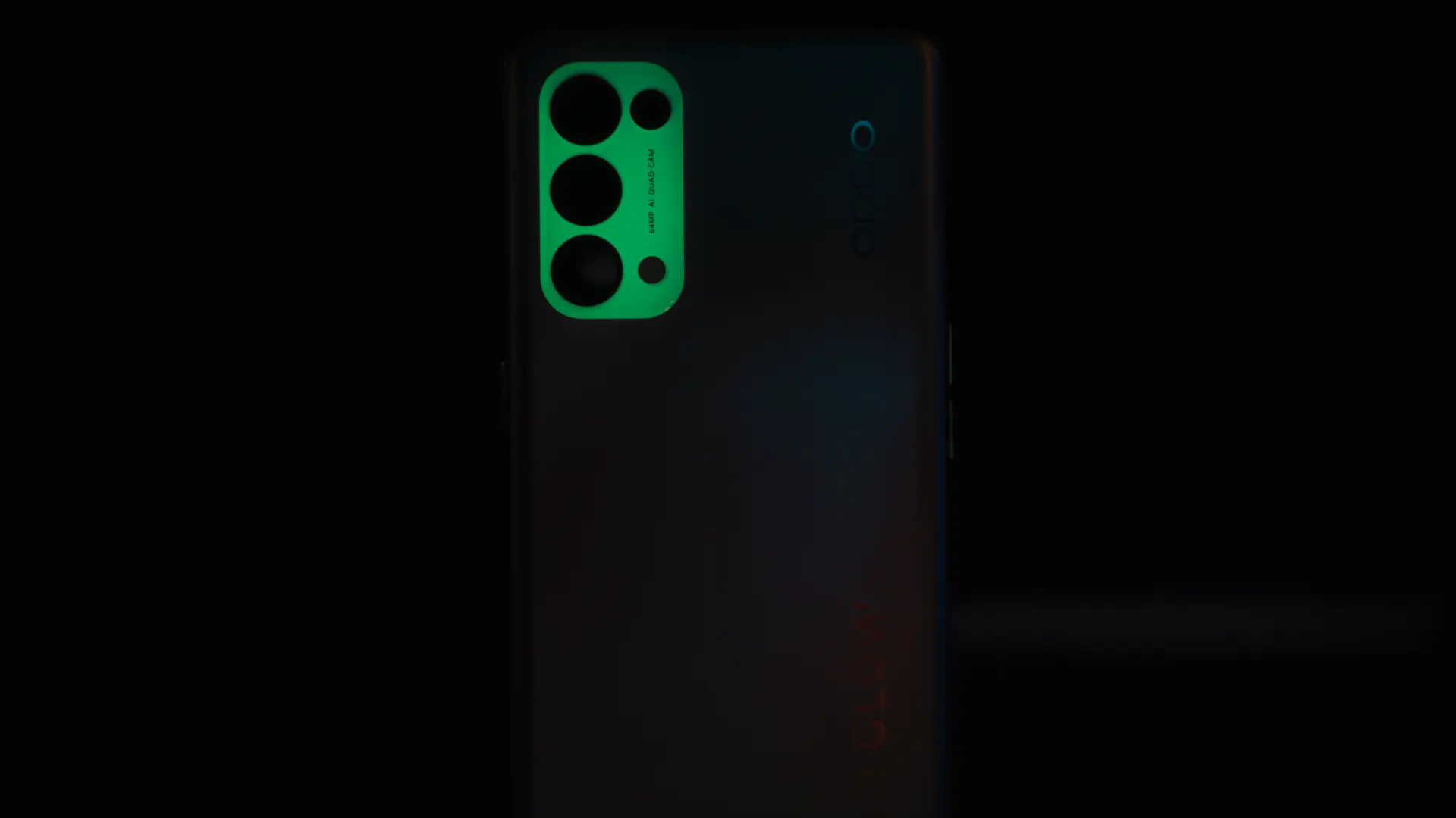 OPPO Reno5还能实现夜光效果？够酷炫！