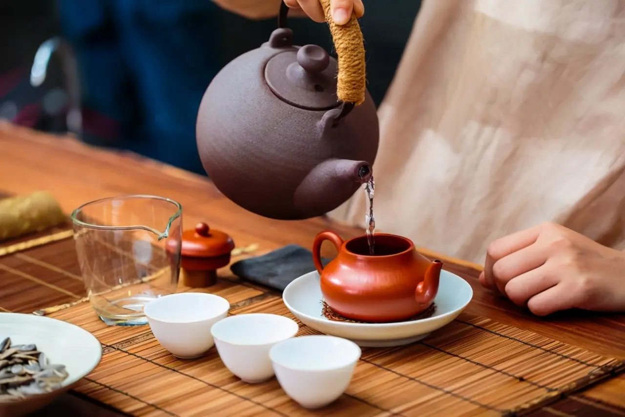 什么时间喝茶不伤身？哪些人不适合喝茶？关于喝茶，这篇全了