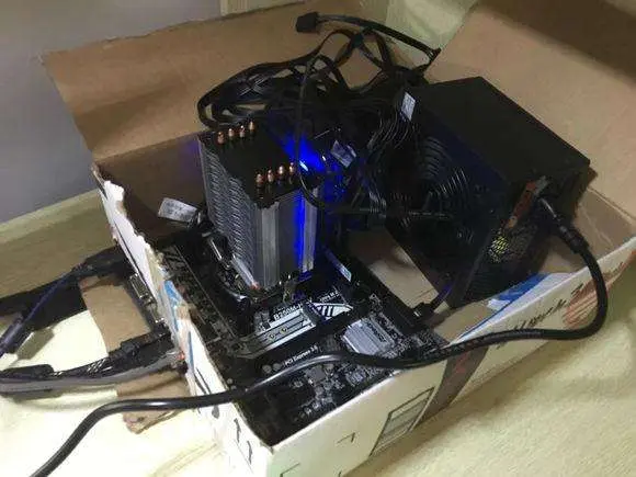 如何用1600的预算，打造一台可以畅玩腾讯全家桶和中低特效吃鸡的电脑