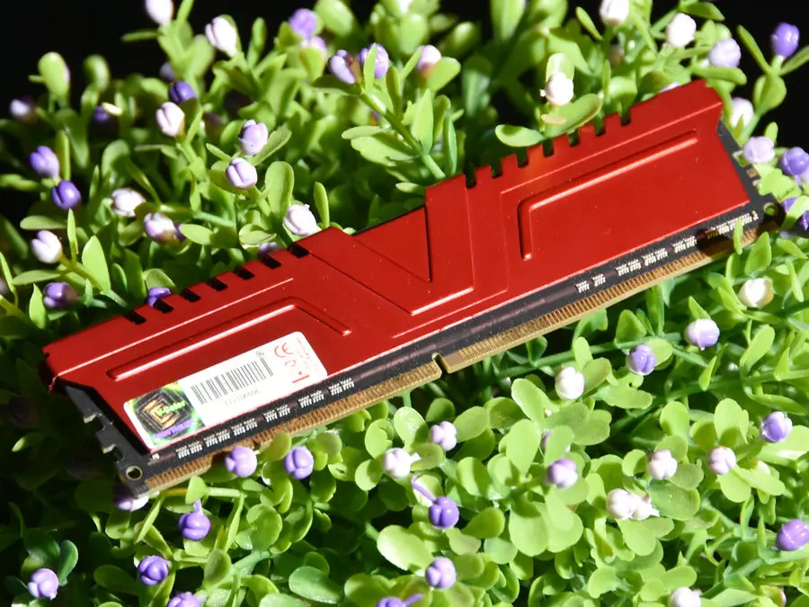 可别小瞧了DDR4-2400的潜力