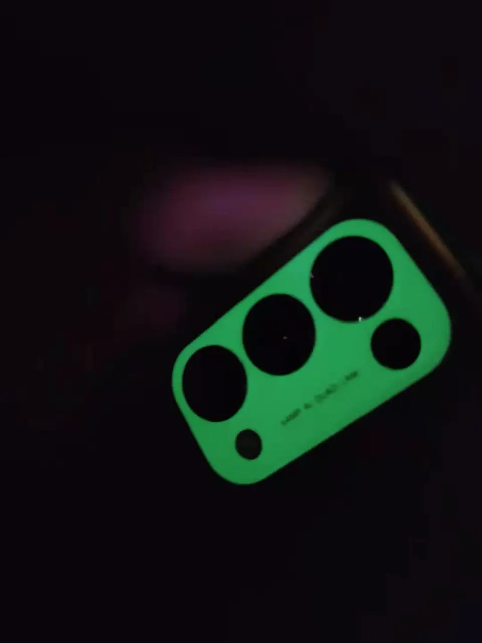 夜光手機攝像頭？OPPO Reno5系列還能這樣玩？