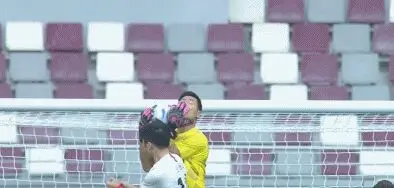 1-0变0-0！上港进球被吹，澳大利亚裁判引争议，解说：误判