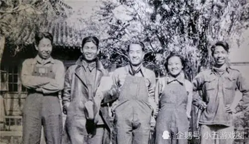 1941年，王洛宾回到兰州的家，已外遇的妻子问道：你晚上住哪里？