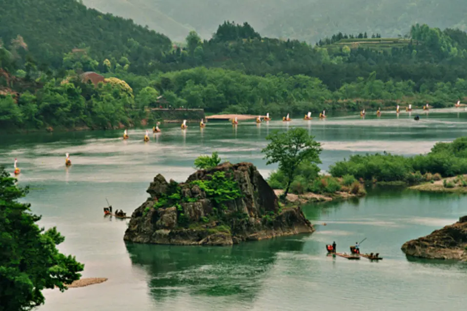 浙江“著名”景区走红，人称温州“瑰宝之景”，距市中心23公里