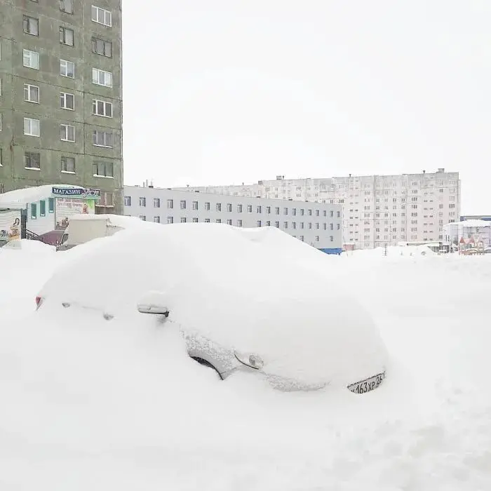 俄罗斯最冷小镇5天落了两个月的雪量，简直是怕冷星人的地狱……