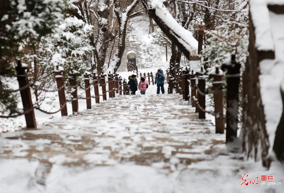 In pics：snow scenery across China