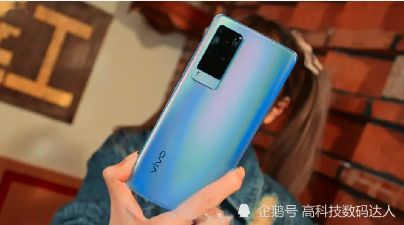 VIVO X60系列手机曝光，其配置相比上一代要香很多！