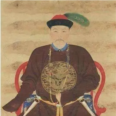 葬在北京平谷一个不知名的农村，他竟是康熙小儿子，比乾隆小5岁