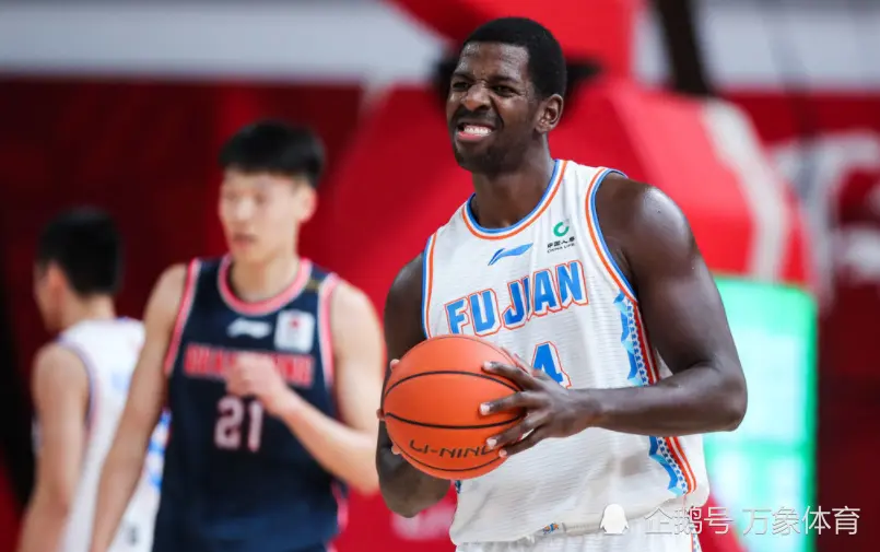 12＋5！曾繁日硬抗NBA首轮秀，8中6只得16分钟，化身饼王终爆发