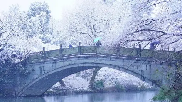 一下雪，中国就穿越了千年！