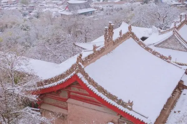 一下雪，中国就穿越了千年！