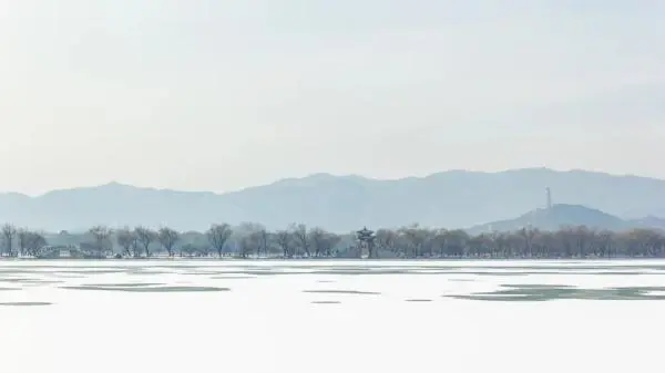 一下雪，中国就穿越了千年！