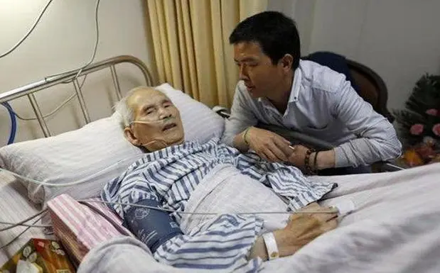 “你到底死不死？我就7天丧假”，儿子一句话，爸爸寒心离世