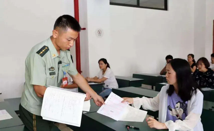 专科生迎来好消息，这一“铁饭碗”向专科生敞开大门，喜从天降