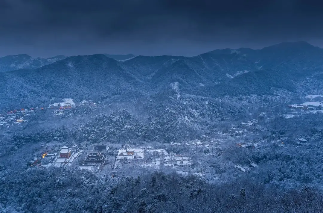 一下雪，张家界就美成了阿凡达