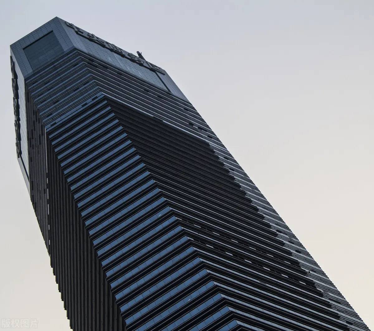 曾經的“西部第一高樓”——重慶世貿中心