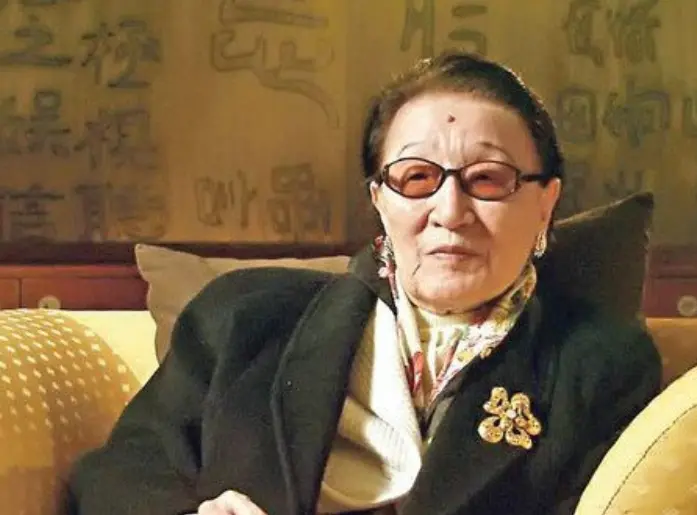 川岛芳子亲妹妹活了近百岁，一生没提过姐姐，临死前却说了一番话