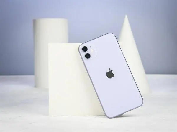 手机热卖榜：华为全军覆没，红米跻身前五，iPhone11销量第一