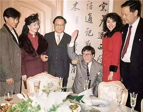 和李小龙打架，嘲讽成龙，这个老顽童却活成了少年的模样，他是谁